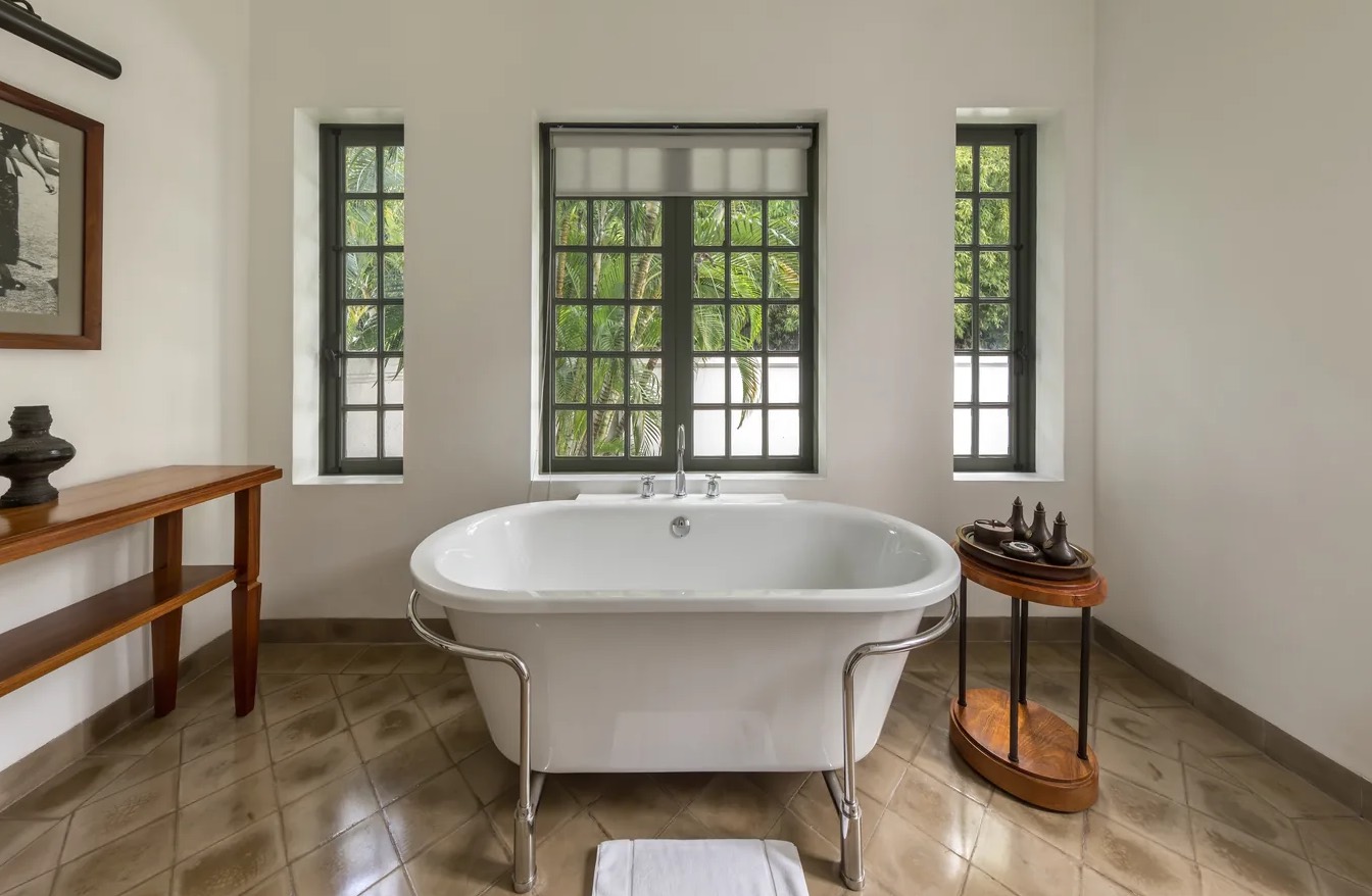 Bathroom Water Damage Restoration in Andover, FL